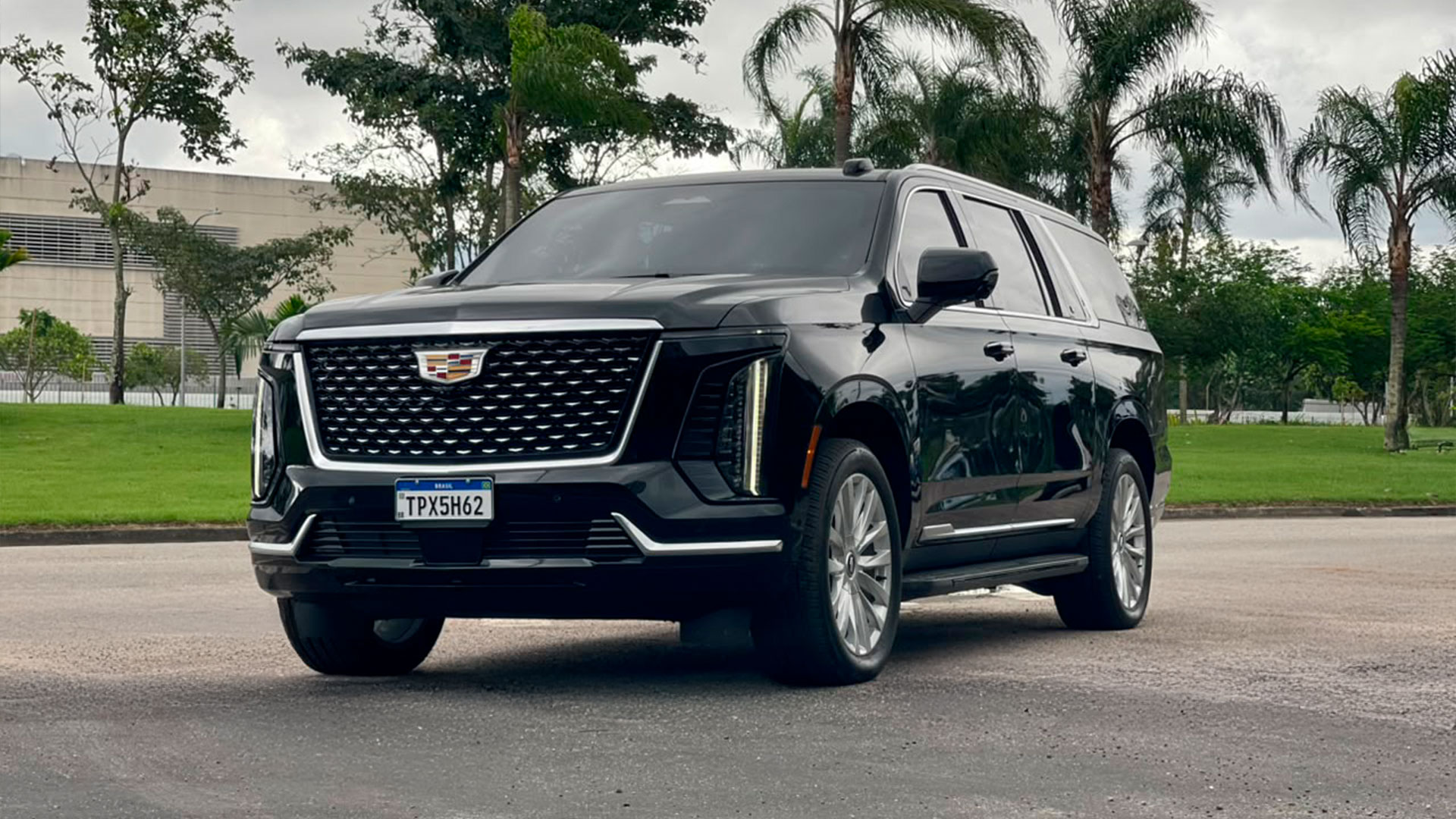 ESCALADE02-2
