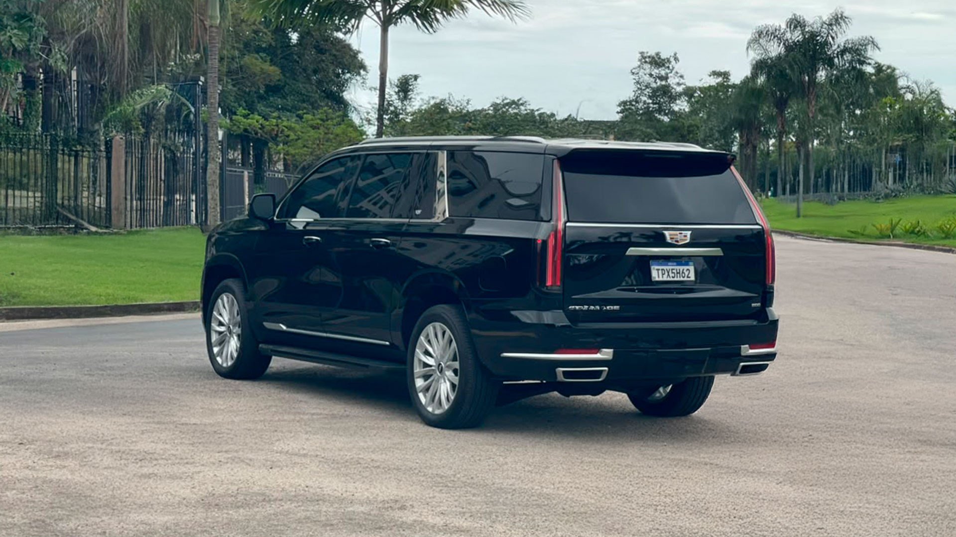 ESCALADE02-7