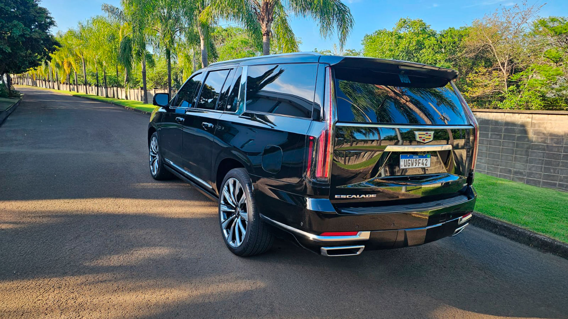 Escalade-7