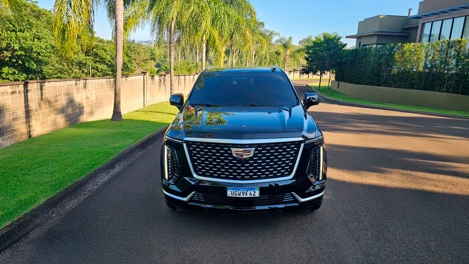 Escalade-9